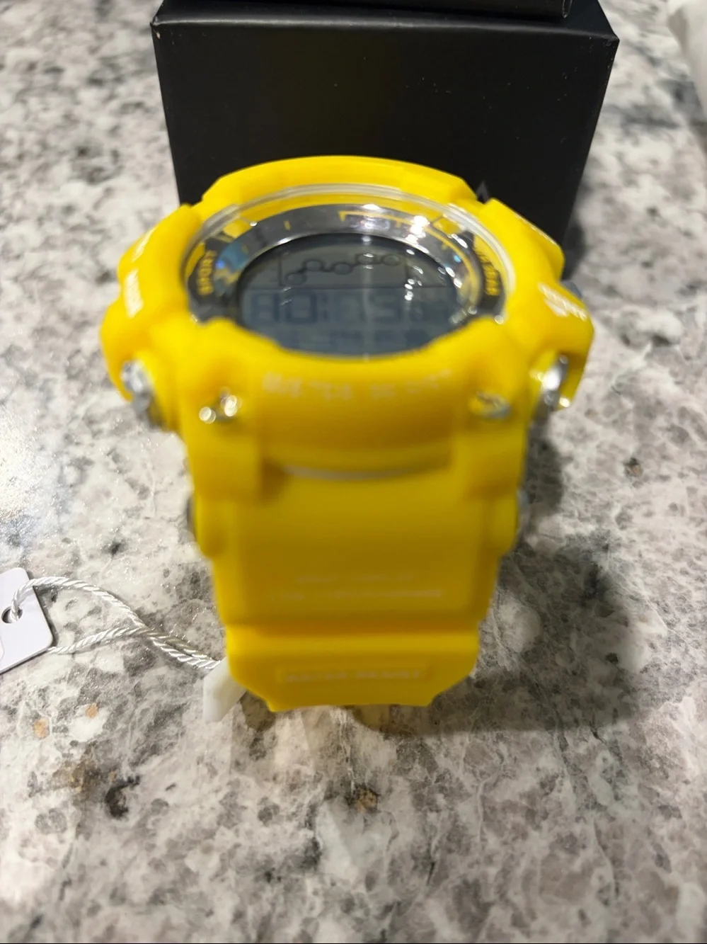 Activa x Invicta Digital Essentials 50 mm Yellow ACW8082-028